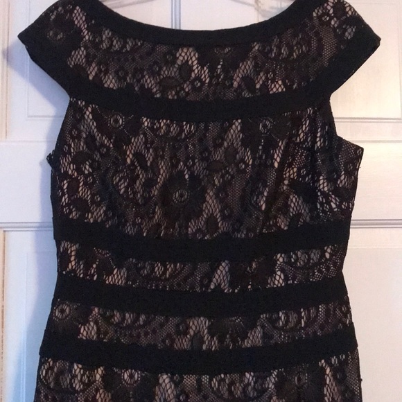 Adrianna Papell Black dress with lace overlay. - Picture 3 of 8